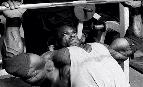 how much did ronnie coleman bench